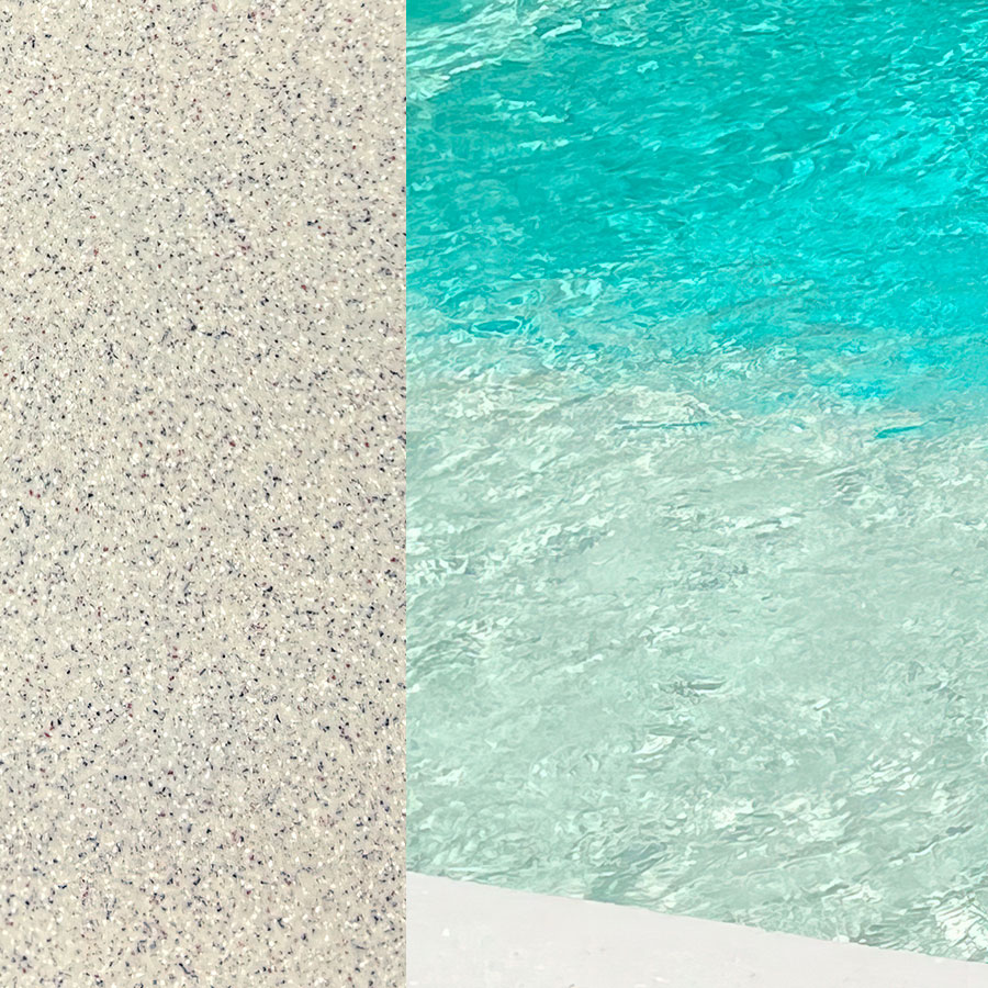 Revêtement beige antidérapant autour d'une piscine coque avec eau translucide et reflets bleus, illustrant harmonie et qualité des matériaux pour une esthétique moderne et sécurisée
