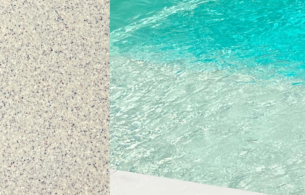 Comparaison esthétique entre une surface granuleuse décorative et une eau turquoise claire de piscine coque, illustrant un environnement harmonieux et relaxant pour un espace piscine aménagé.
